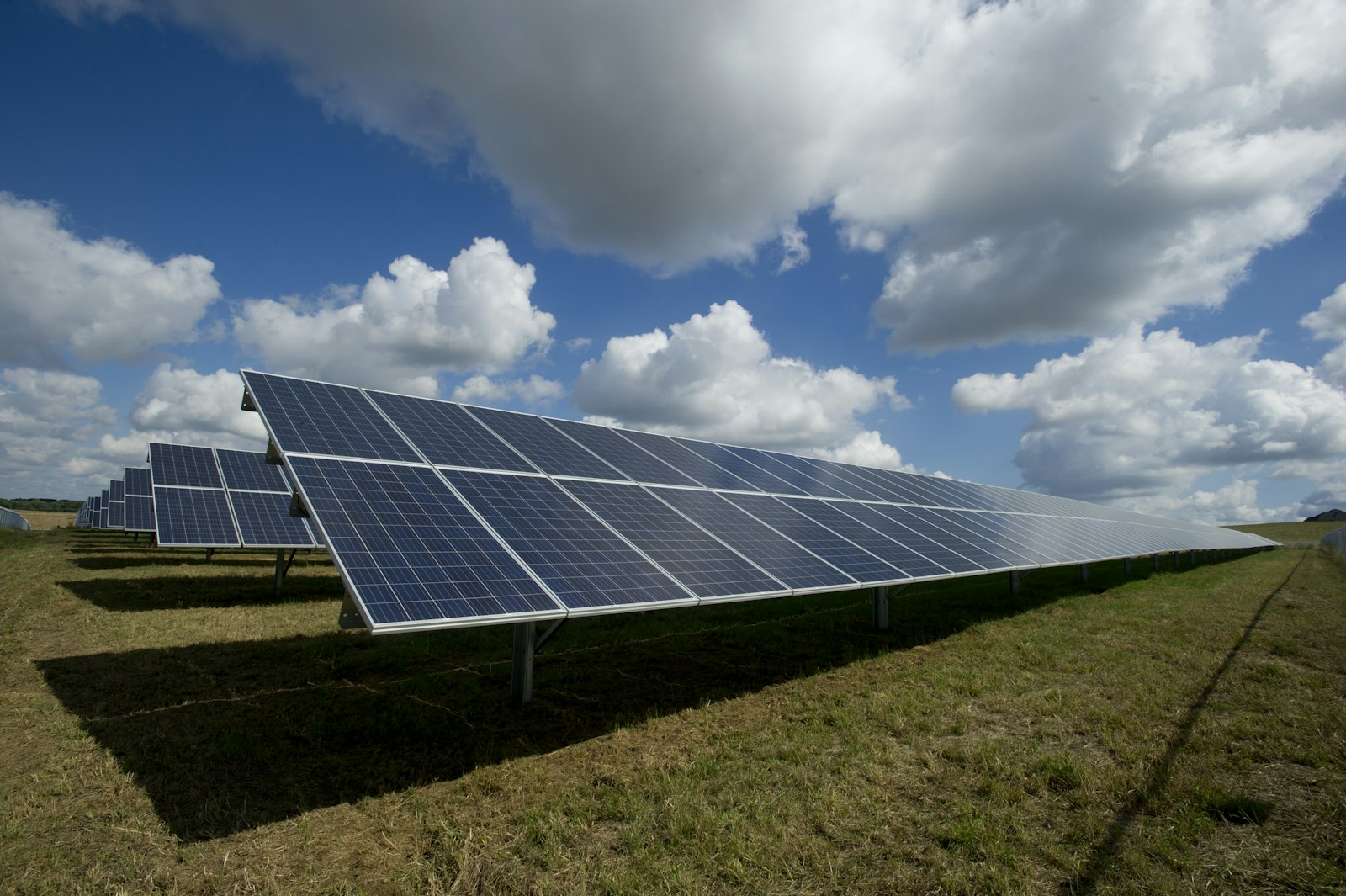 Utility-Scale Solar: From Site Selection to Commissioning